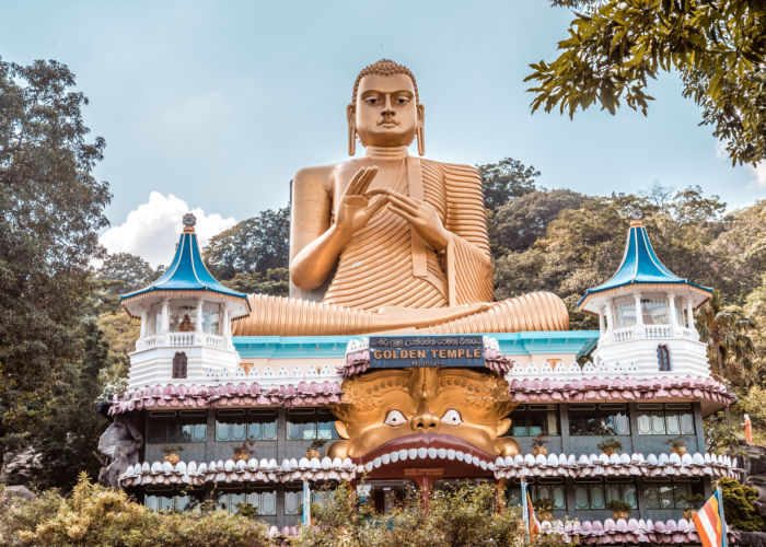 Dambulla cave temple 