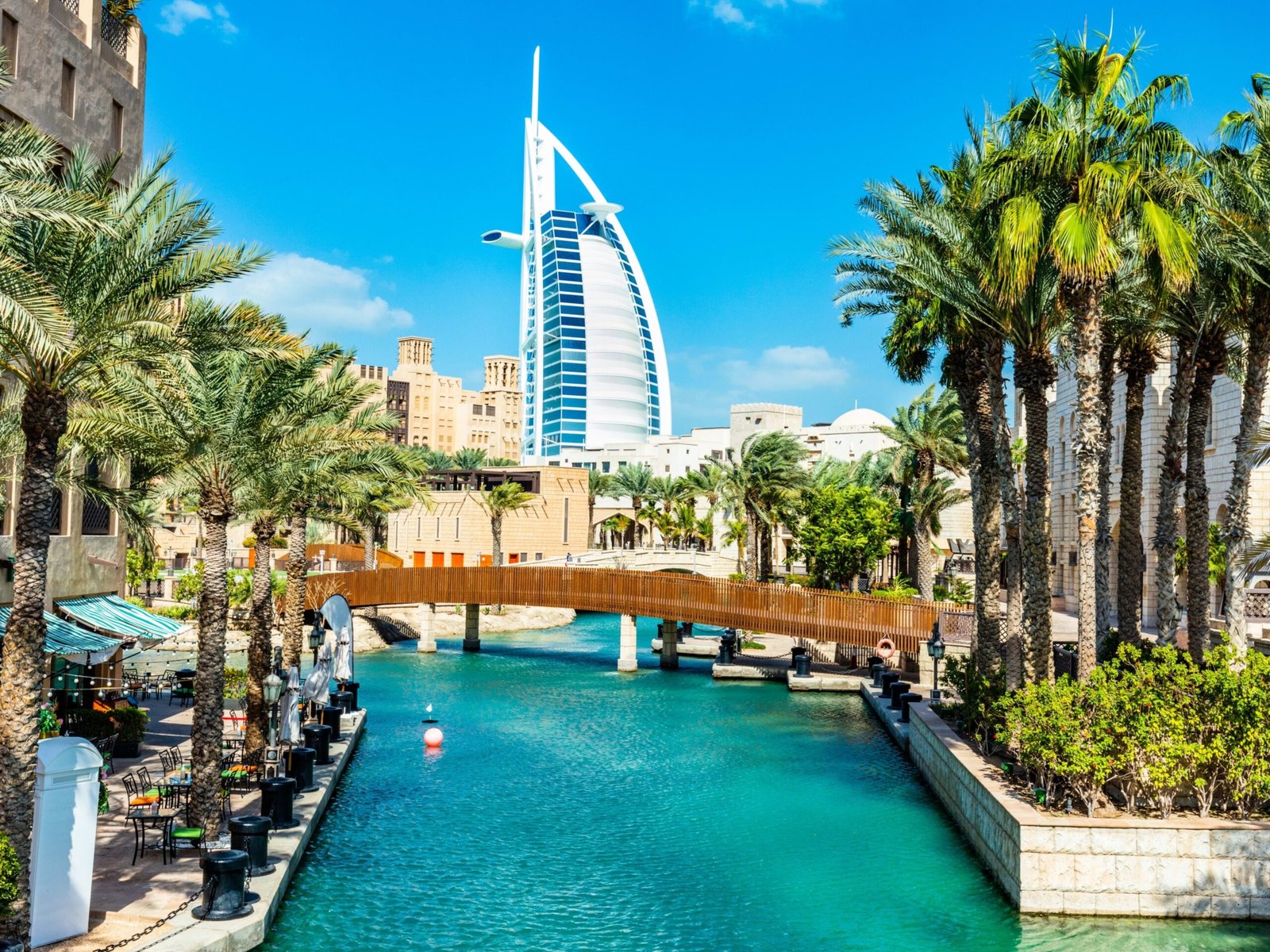dubai non editorial shutterstock (1)